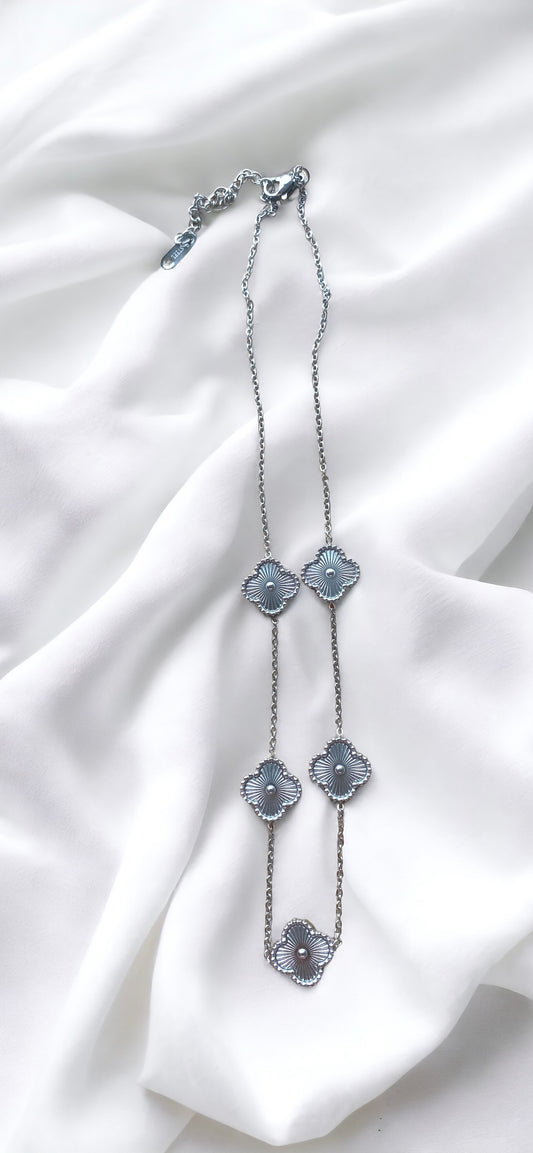 Collier trèfle en acier inoxydable